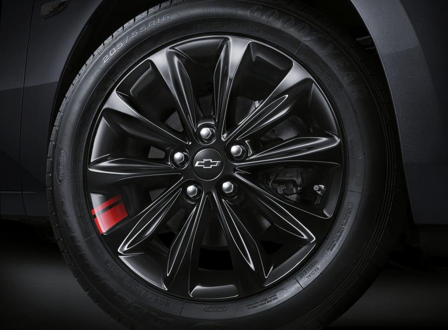 Колеса Chevrolet Monza Redline 2019 года  (CN) (фото 2 из 6)